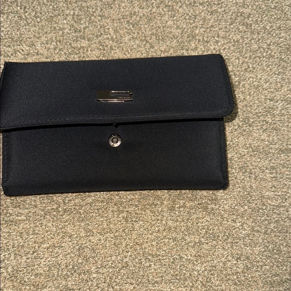 CHENSON Chic Black Wallet with Metal Accent